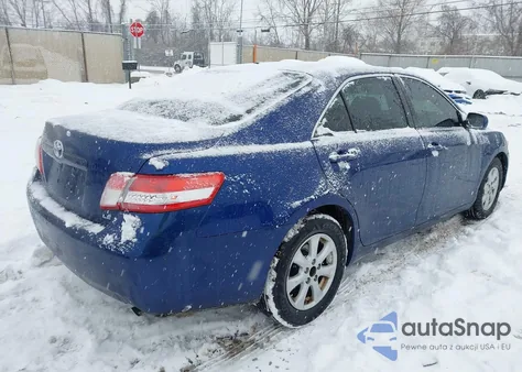 2011 Toyota Camry Le z USA, uszkodzony, nr VIN 4T1BF3EKXBU709898